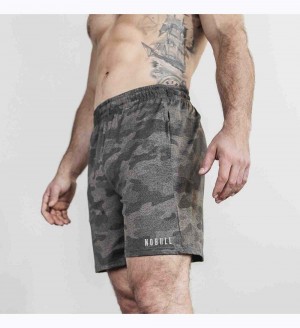 Men NOBULL Camo Lightweight Knit 7" Shorts Green Camo | BTPEG-7581