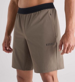 Men NOBULL Solid Stretch 9" Shorts Green | JRHSU-7183