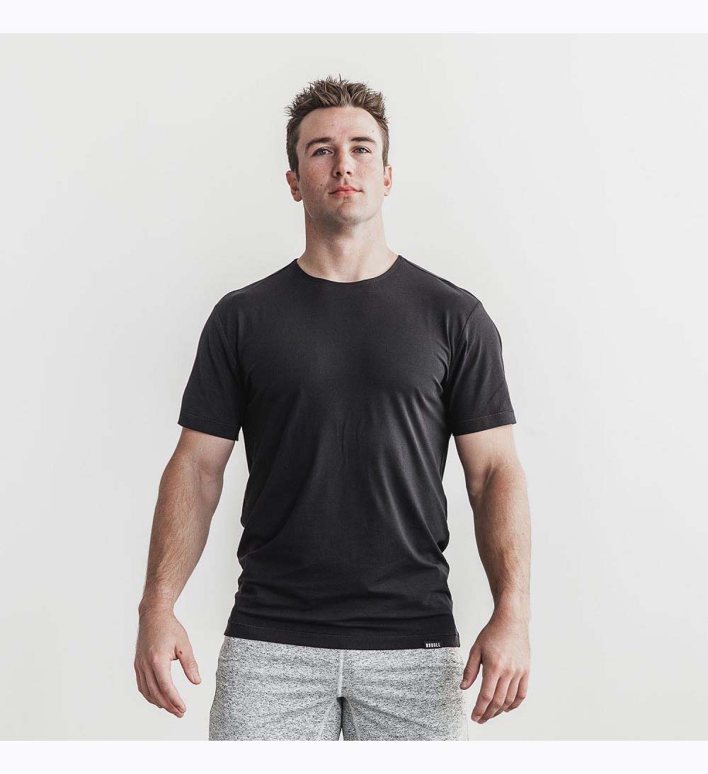 Men NOBULL Lightweight T-Shirt Black | VCTJB-5671