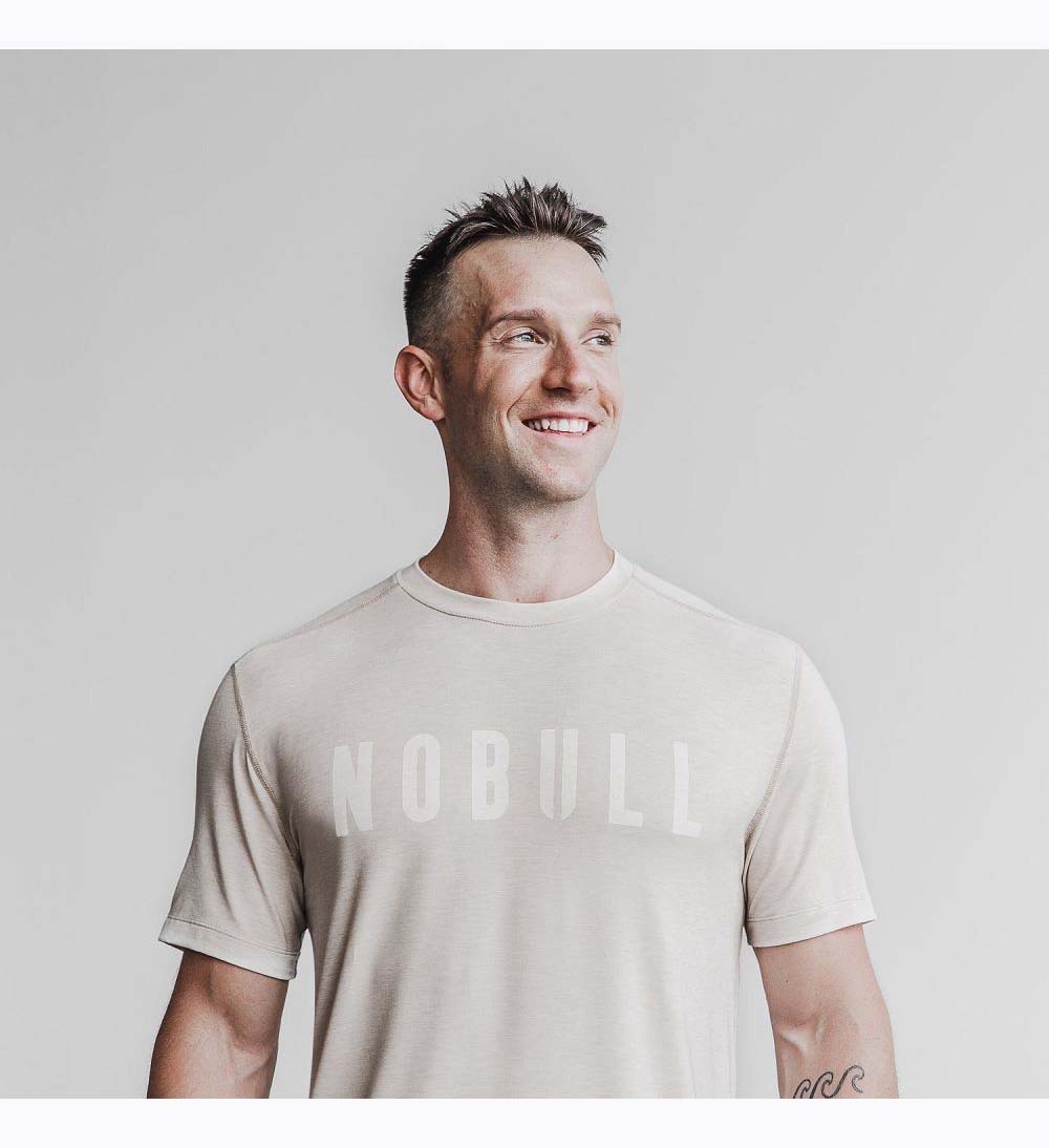 Men NOBULL T-Shirt Oatmeal | NMQYW-6514