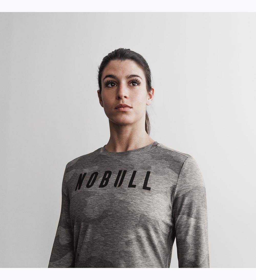 Women NOBULL Camo Long Sleeve T-Shirt Grey Camo | PUQIG-0645