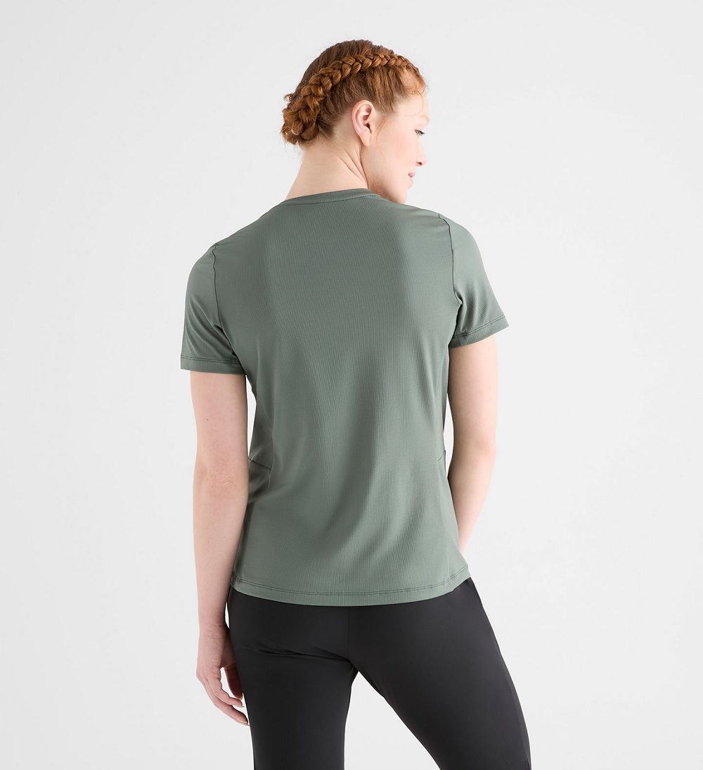 Women NOBULL Deltapeak® Micro Textured T-Shirt Dark Grey | HSGED-5812