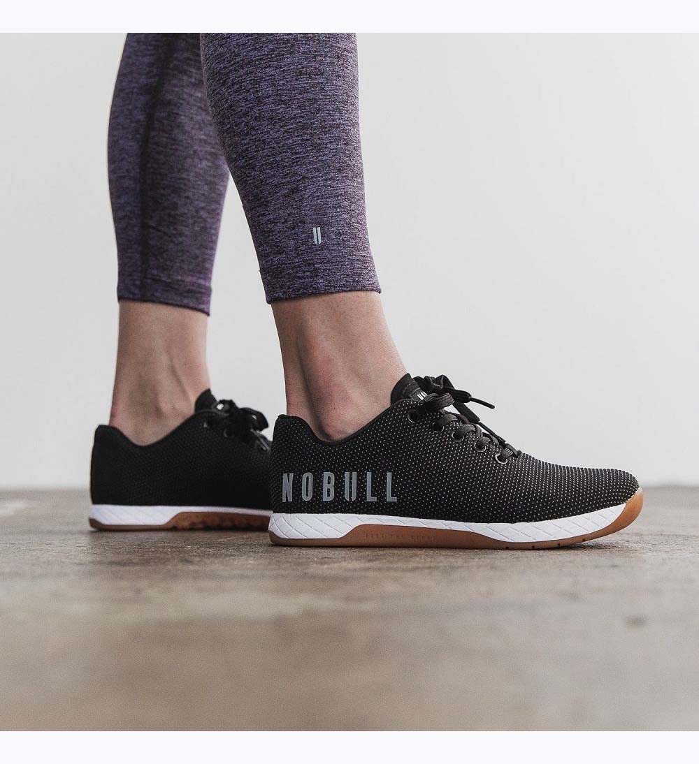 Women NOBULL High-Rise Matte 25